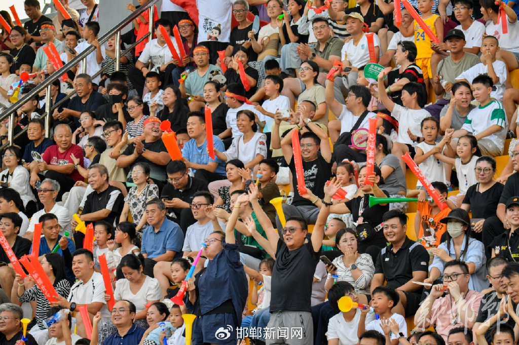 IM电竞app下载-一场令人激动的篮球比赛